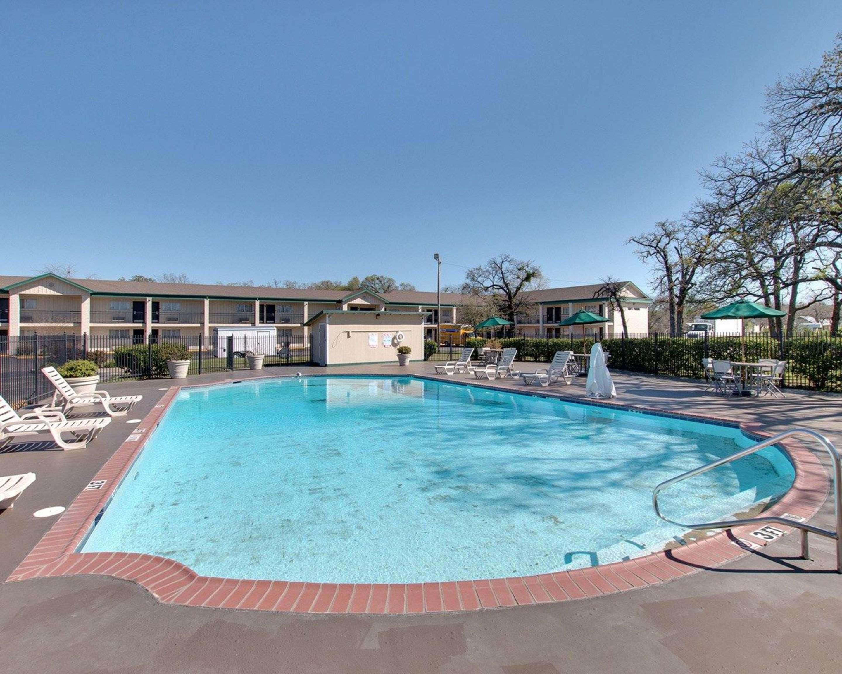Days Inn By Wyndham Gatesville Zewnętrze zdjęcie